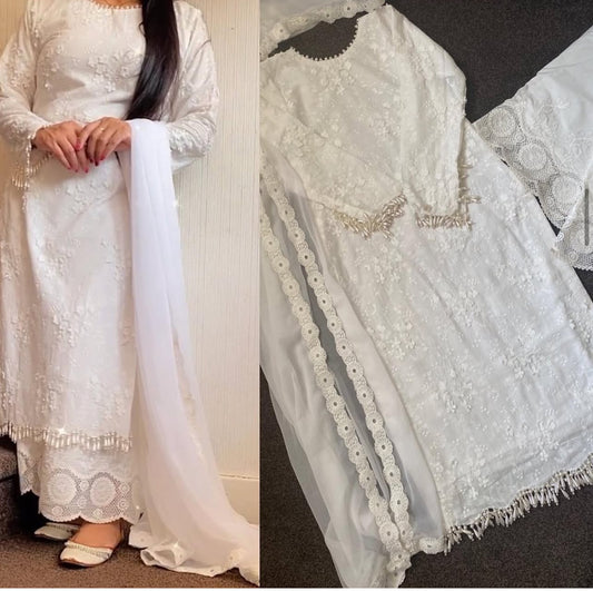 (Preorder 4 weeks) pakiza white