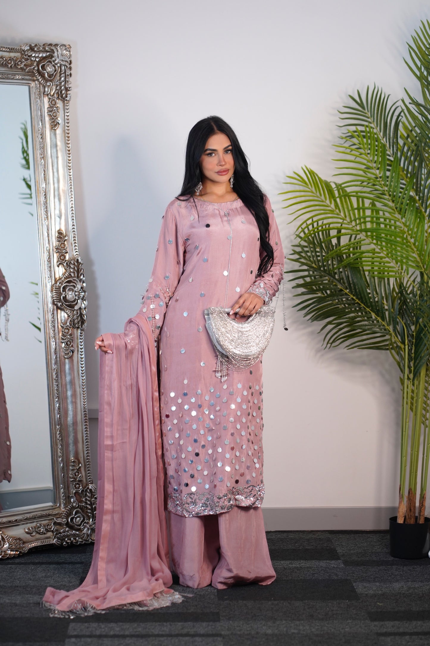 Afshan - Pink