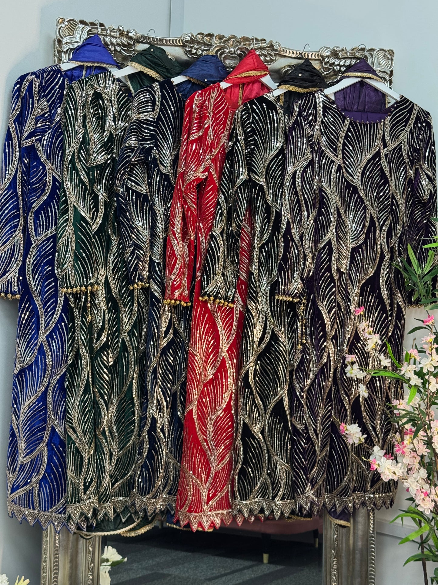 Pia - Cutdana Velvet - Black