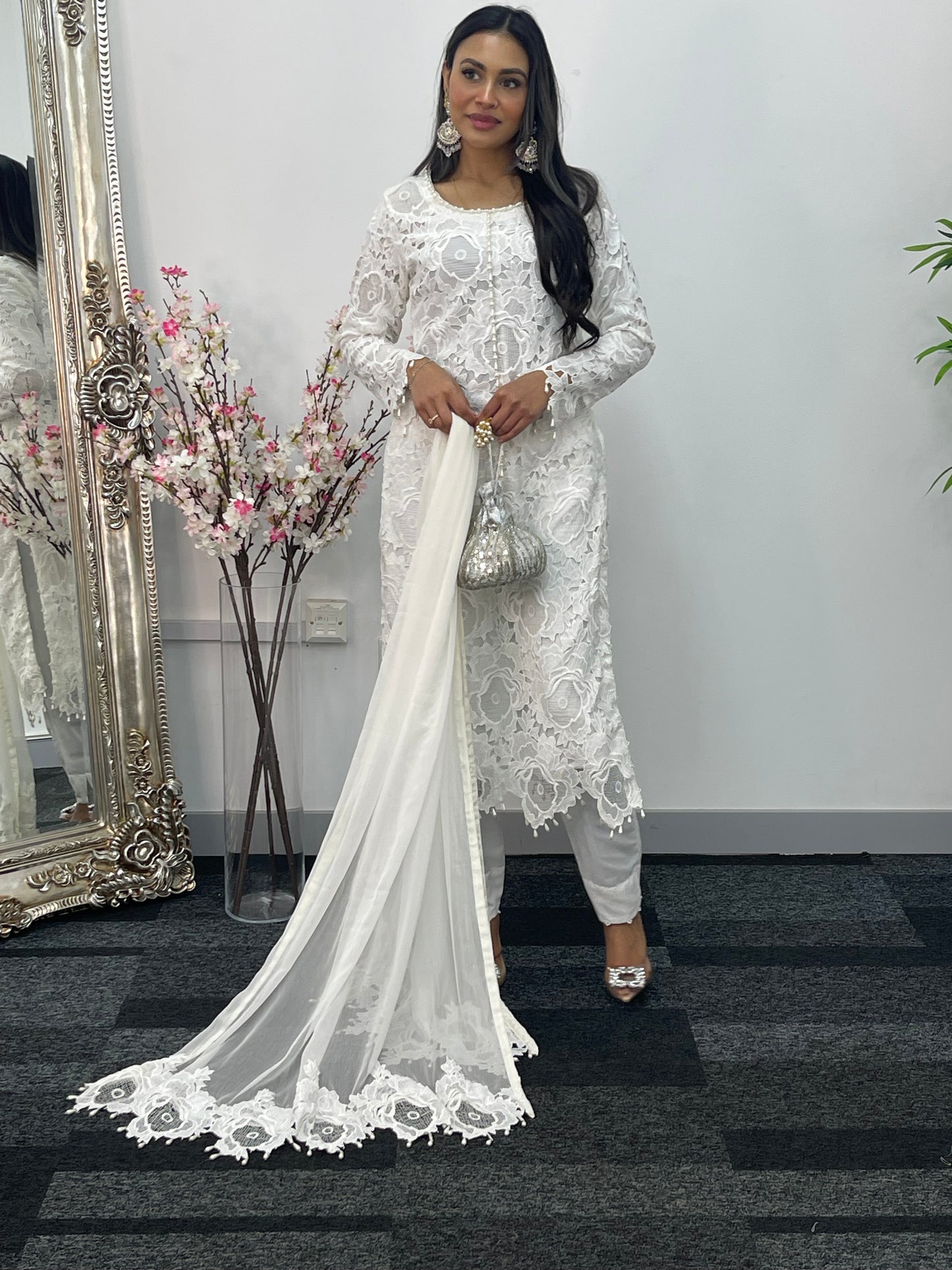 Lacy Crochet - diya - white - dia