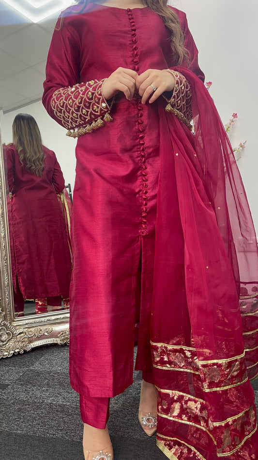 Haseen Laal Jora - Red Outfit - S