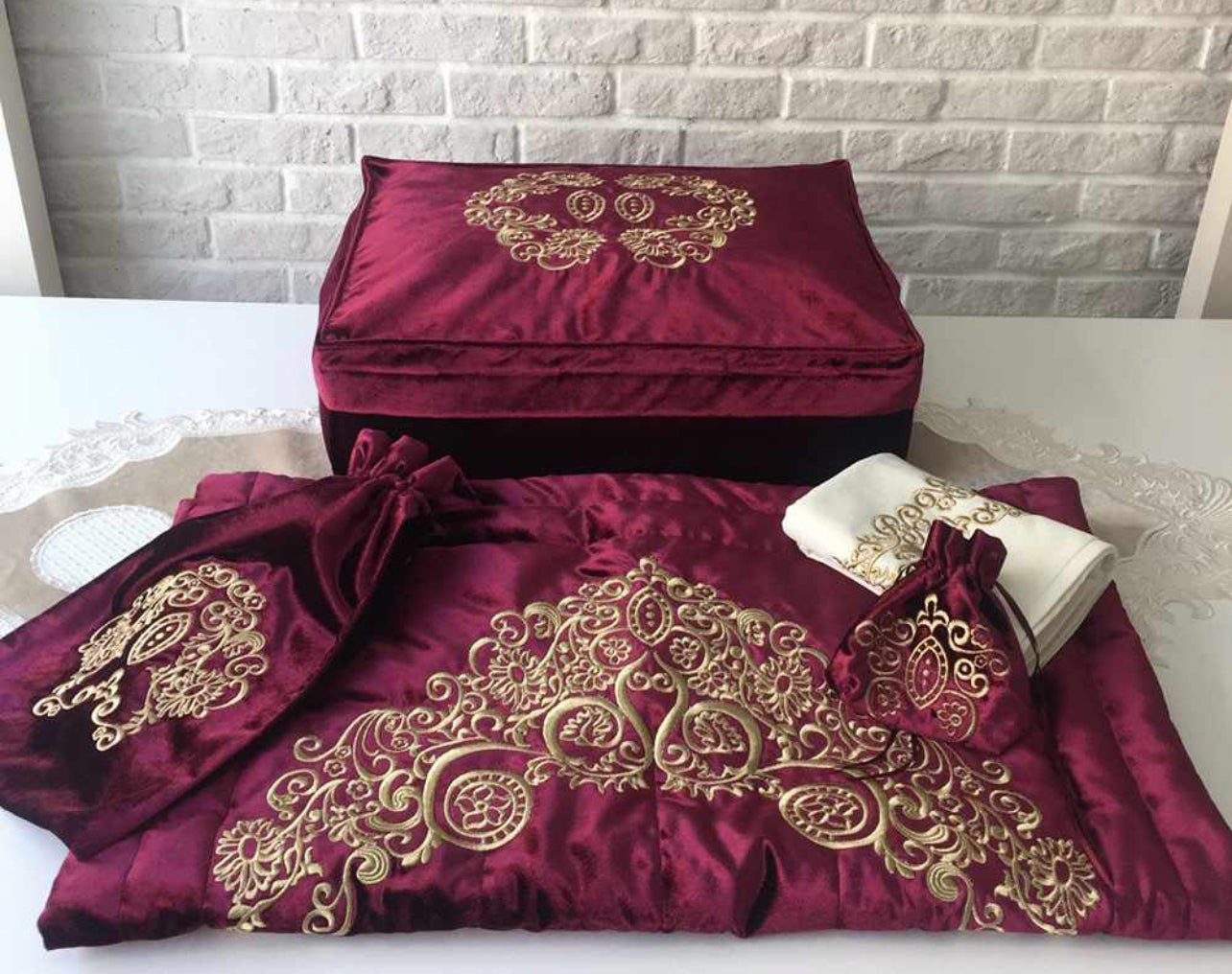 Islamic Gift - Prayer Mat Set - Maroon