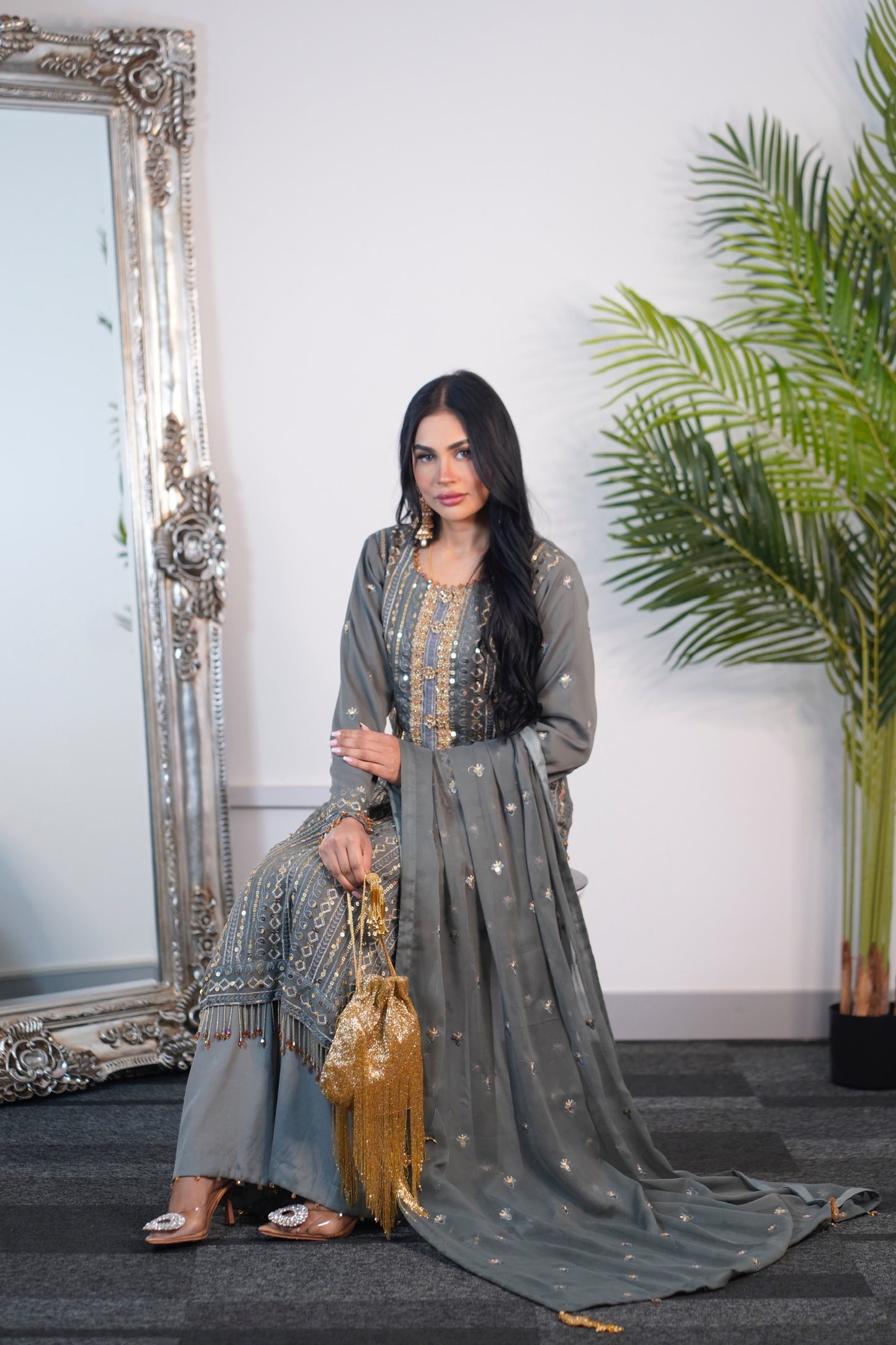 Noori - Cutdana - Gray