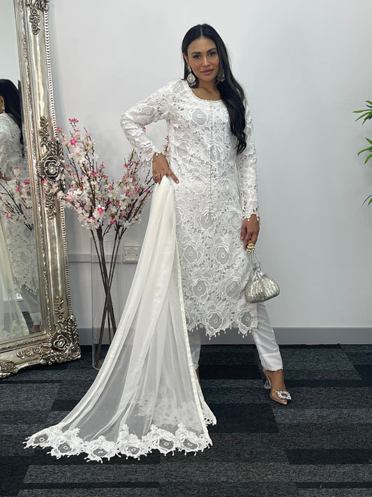 Lacy Crochet - diya - white - dia