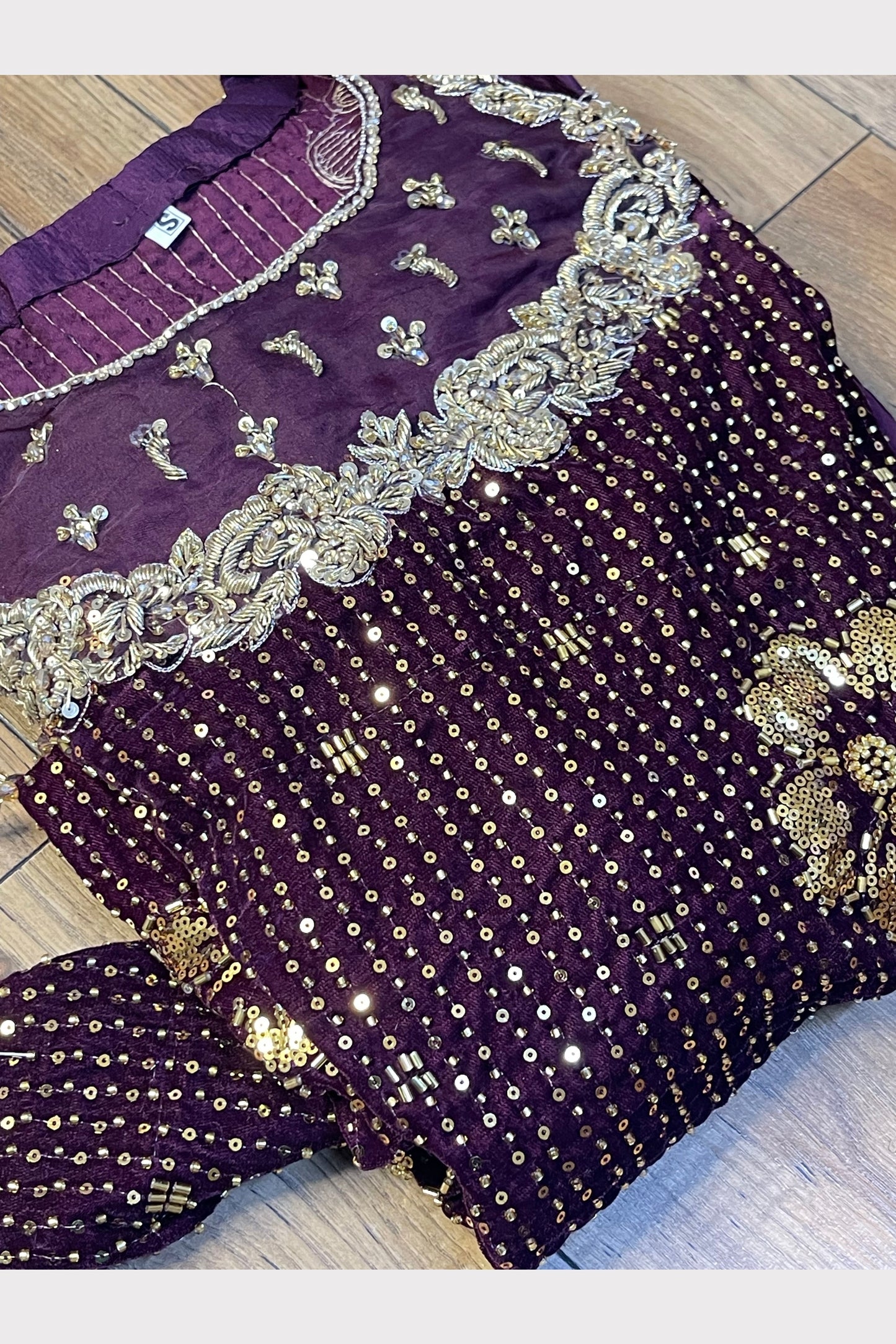 Dil bahar - Cutdana Velvet - Purple