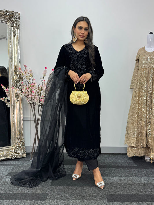 Moti Sitaray - Black Velvet Pret - Cutdana