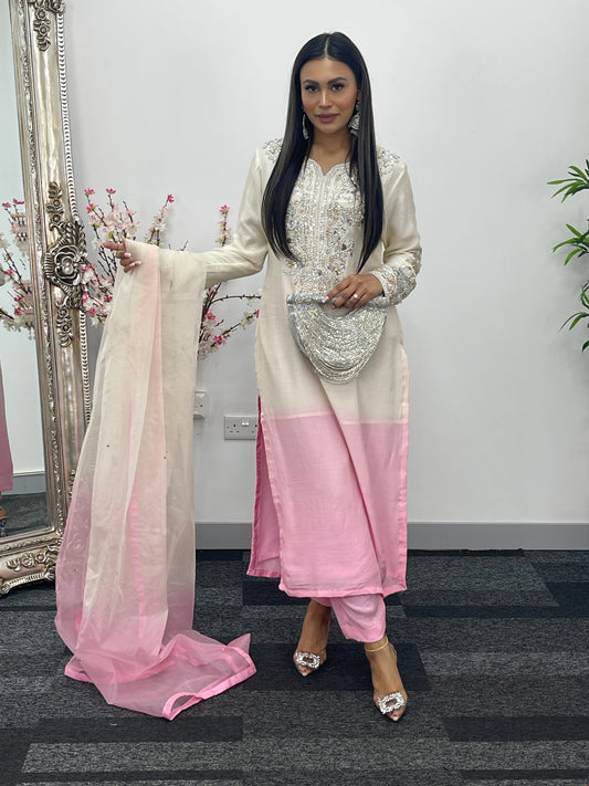 (Pre Order 3/4 Weeks)“Gulaabi” Luxury Outfit - Ombre Pink & Ivory