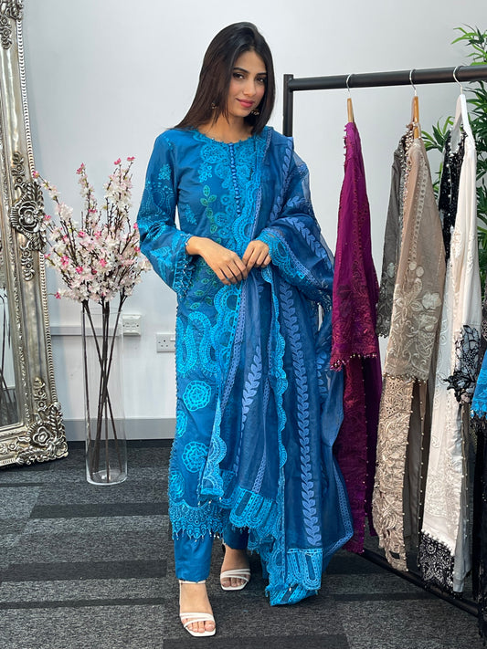 Maria B Inspired - Luxury Lawn 25 - Blue