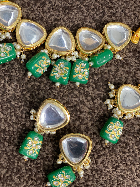 Green pebbles - reversible jewellery Set