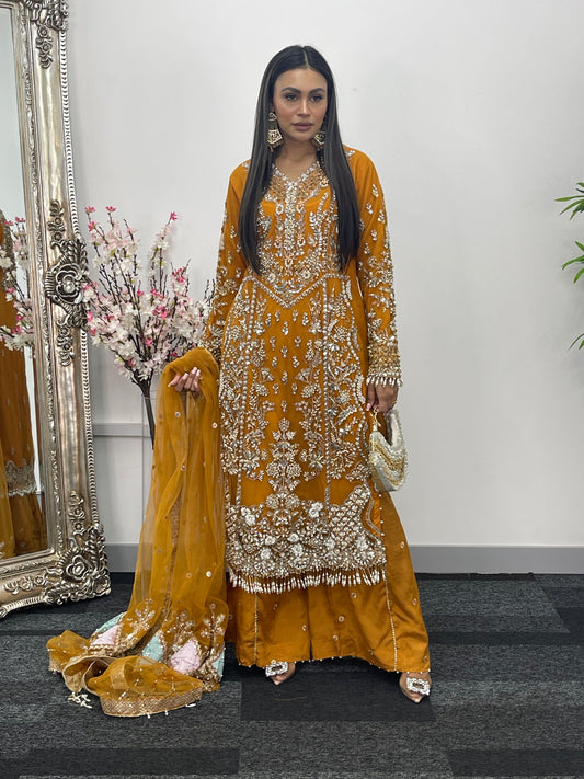 Pakistani Traditional dresses |Mah Para - I