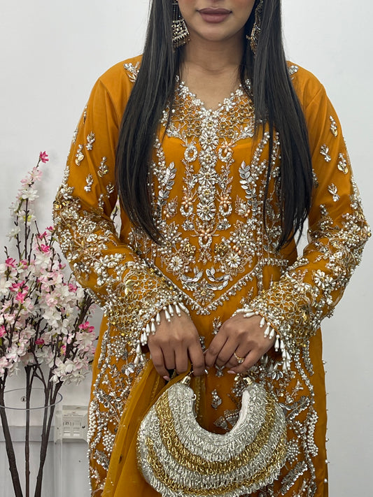 Pakistani Traditional dresses |Mah Para - I