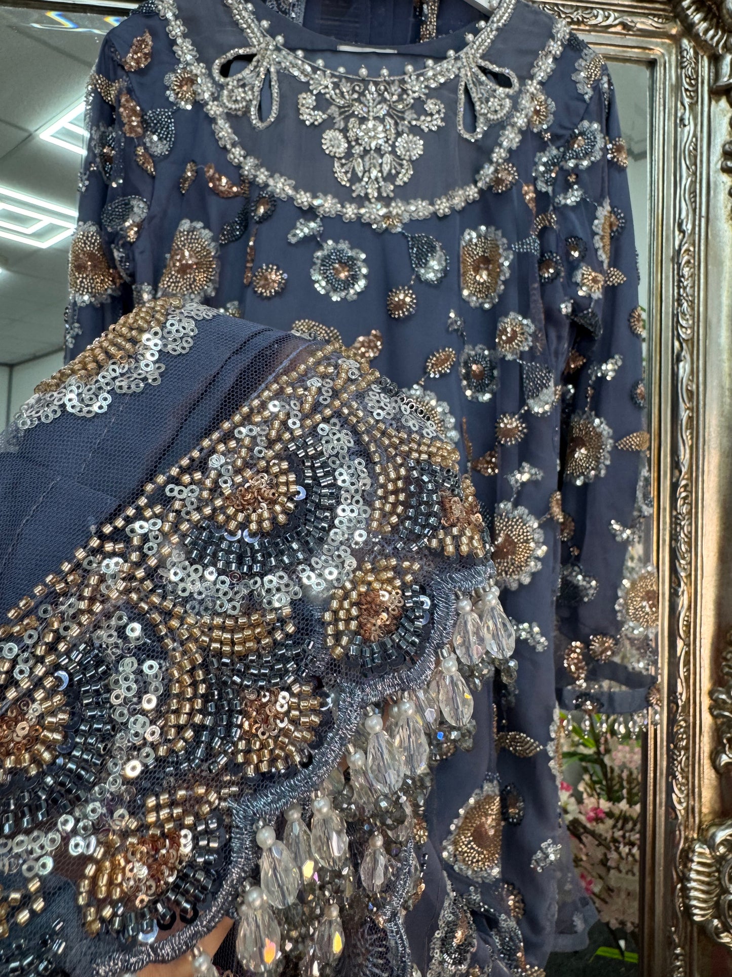 Mastani - Cut Dana Net - Gray