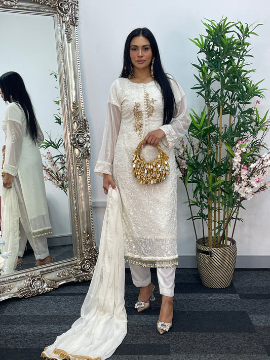 Pearls - Ivory- Off white - V