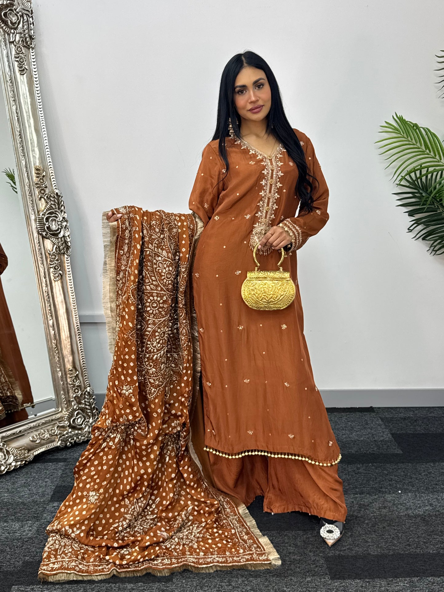 Gota Patti - Brown