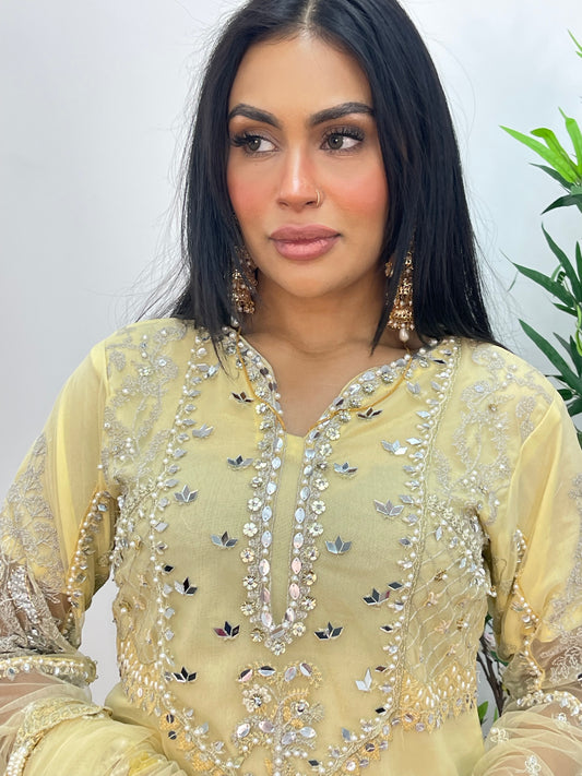 Butter Yellow - Zaha