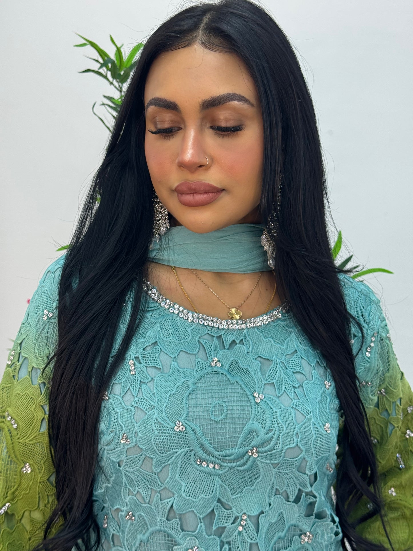 Parisa - Ombre Lacy Crochet -