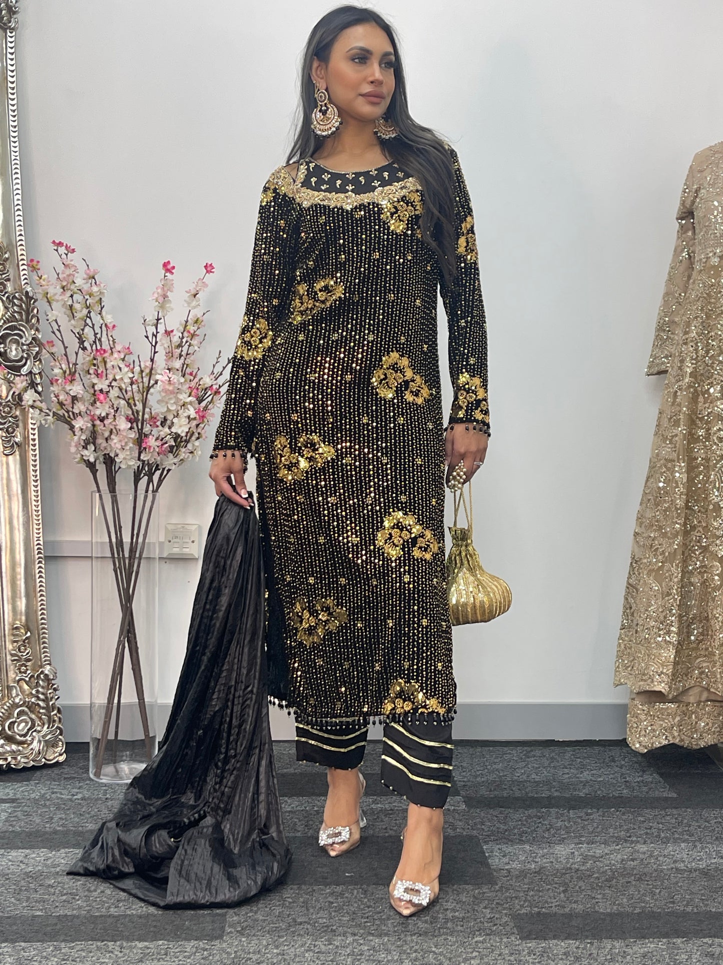 Dil bahar - Cutdana Velvet - Black