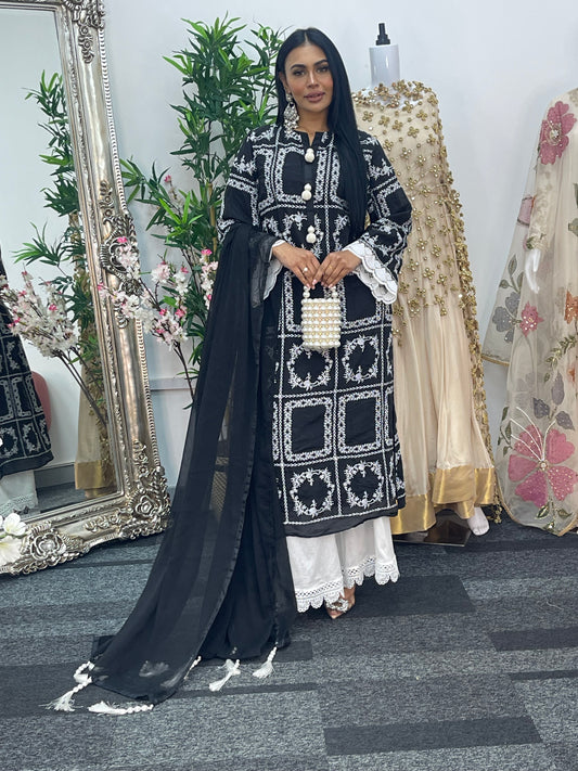 Paper Lawn | Chikankaari - Black - C