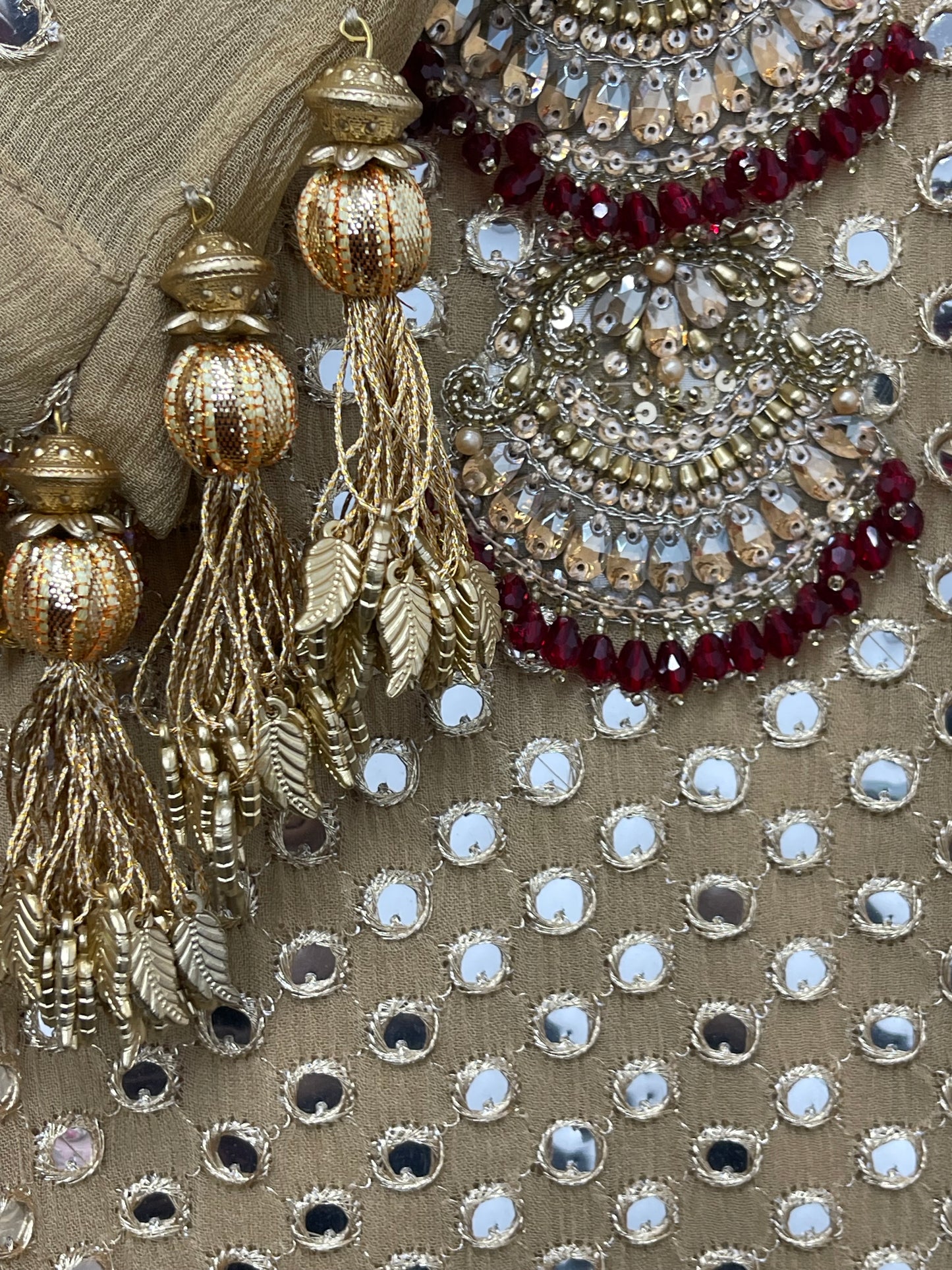 Sassi - Gold - Red - G