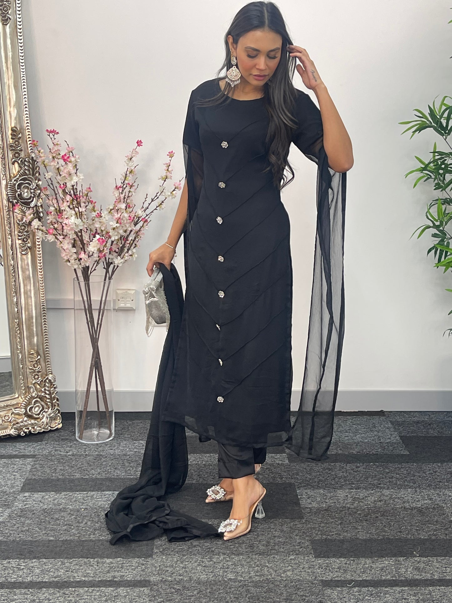 Black - Floor Length Sleeves - Chiffon Outfit - T