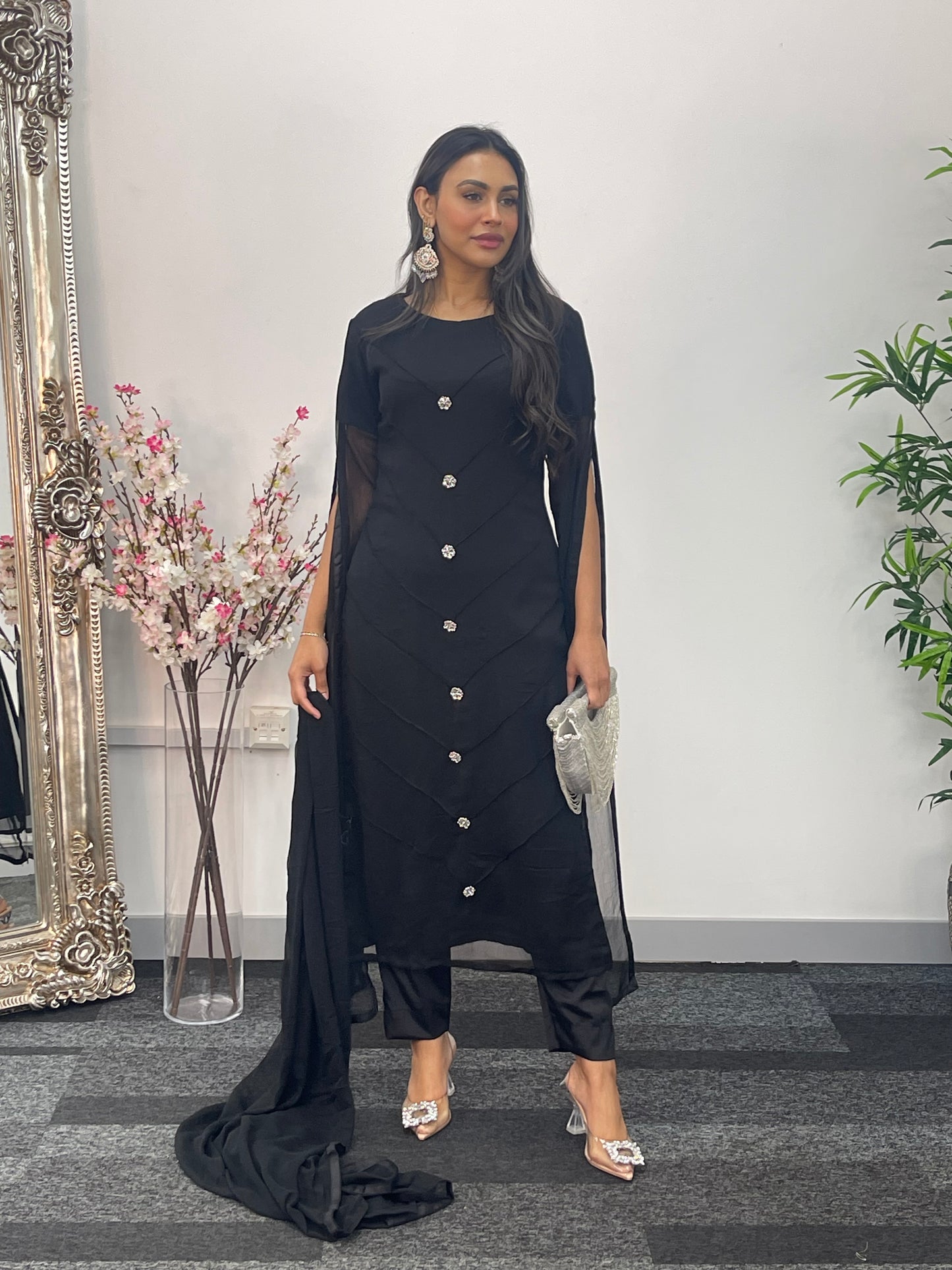 Black - Floor Length Sleeves - Chiffon Outfit - T