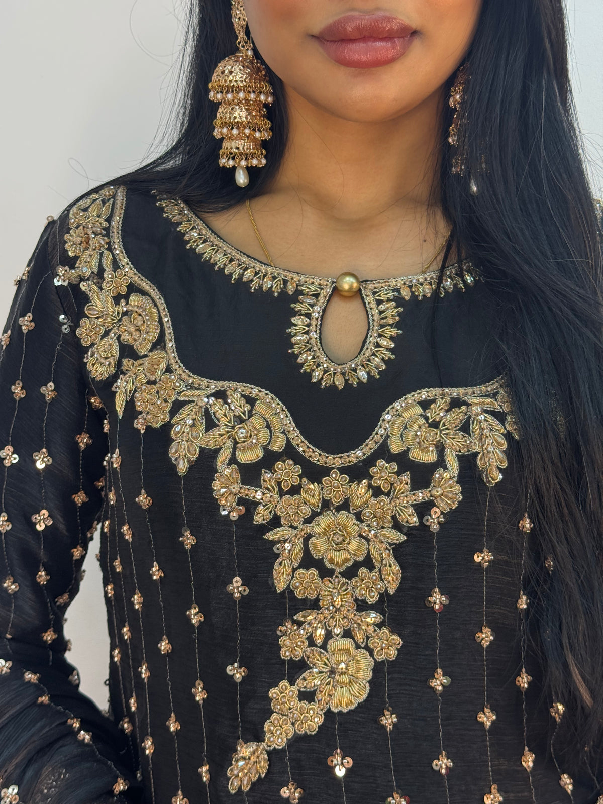 Parwana - Black