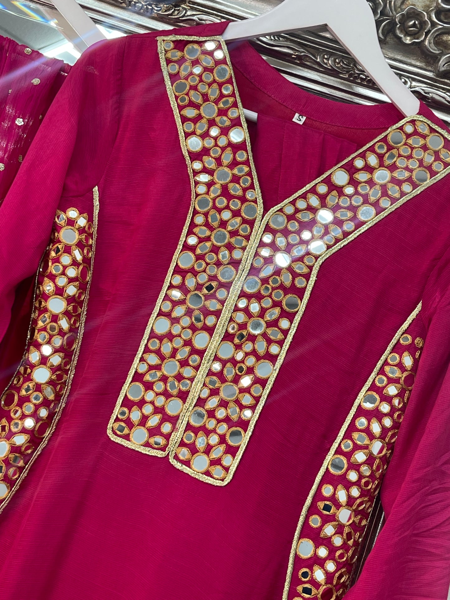 (Preorder 4 weeks) Jhilmil - Mirror Hot Pink