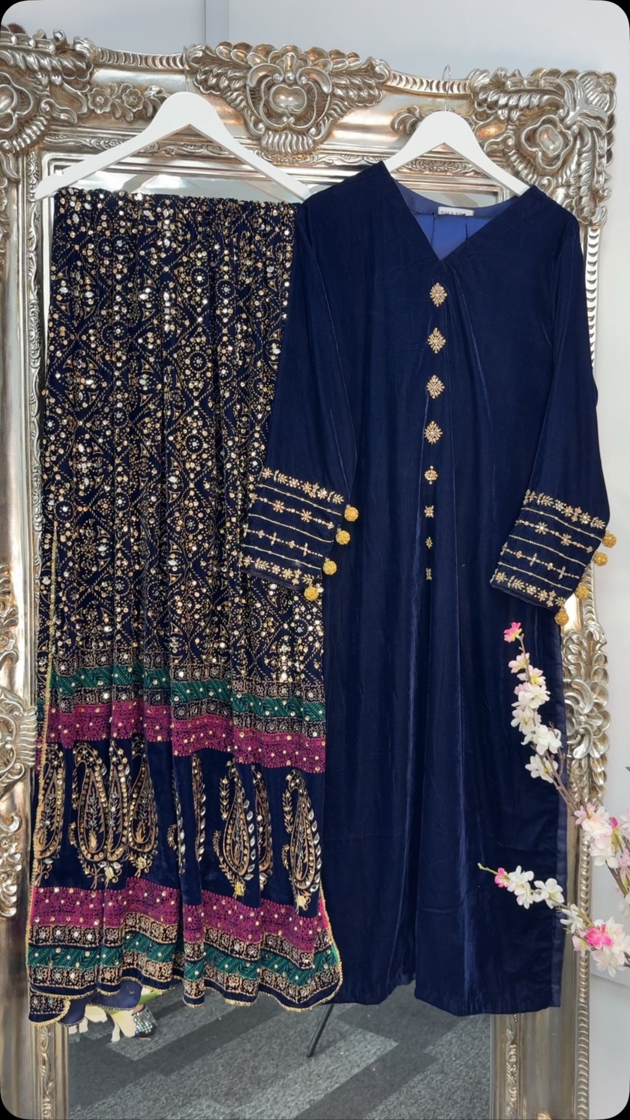 Komal - Navy Blue Velvet