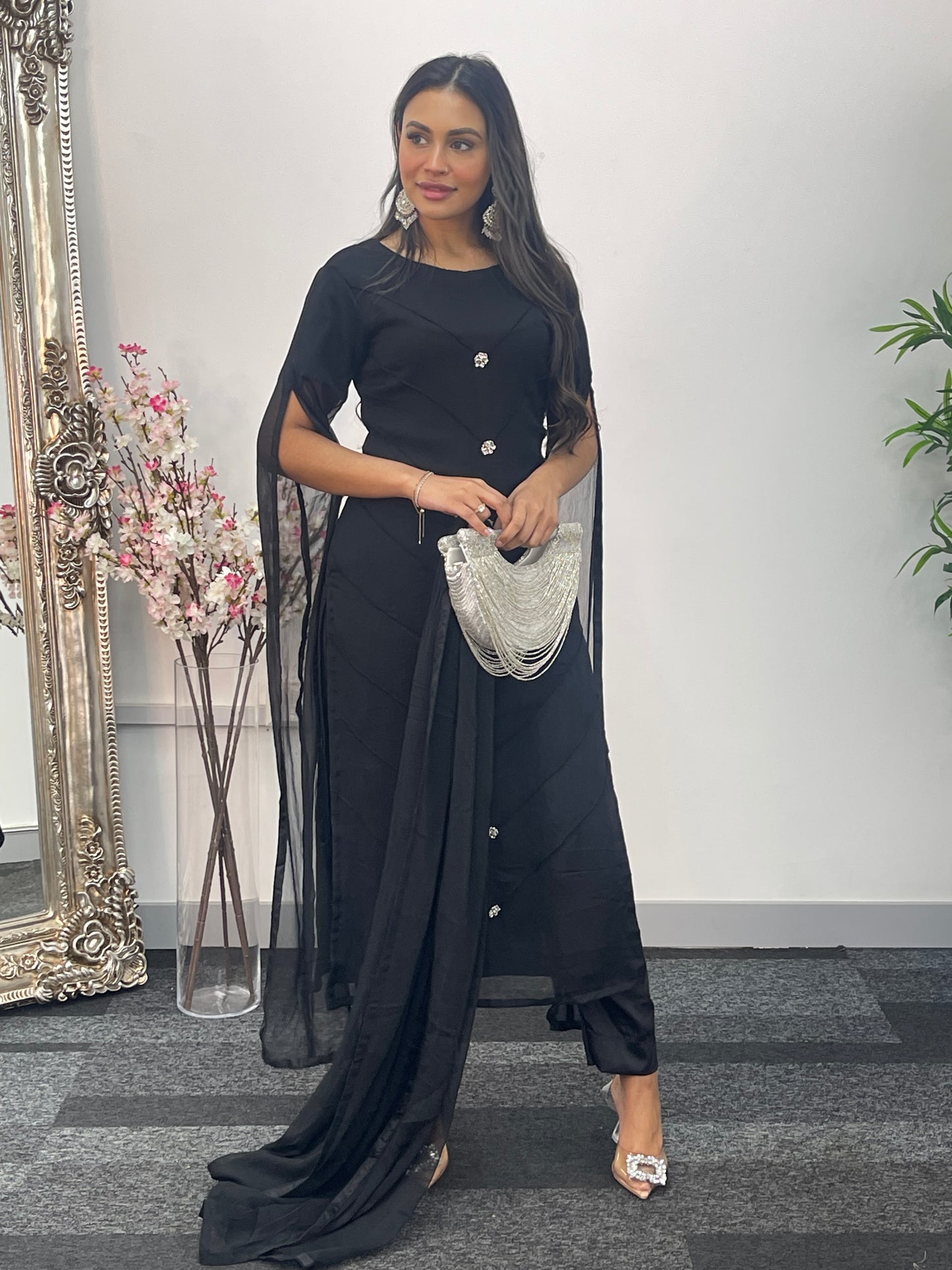 Black - Floor Length Sleeves - Chiffon Outfit - T