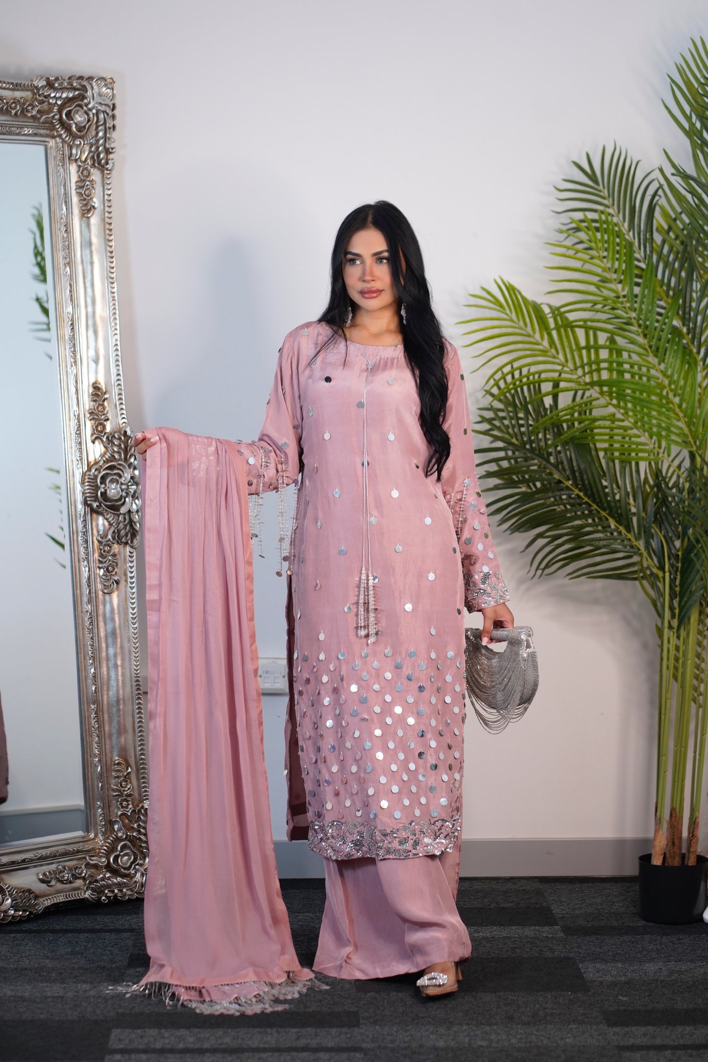 Afshan - Pink