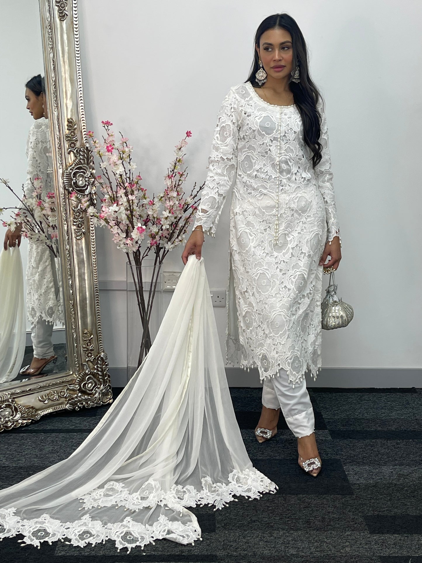 Lacy Crochet - diya - white - dia