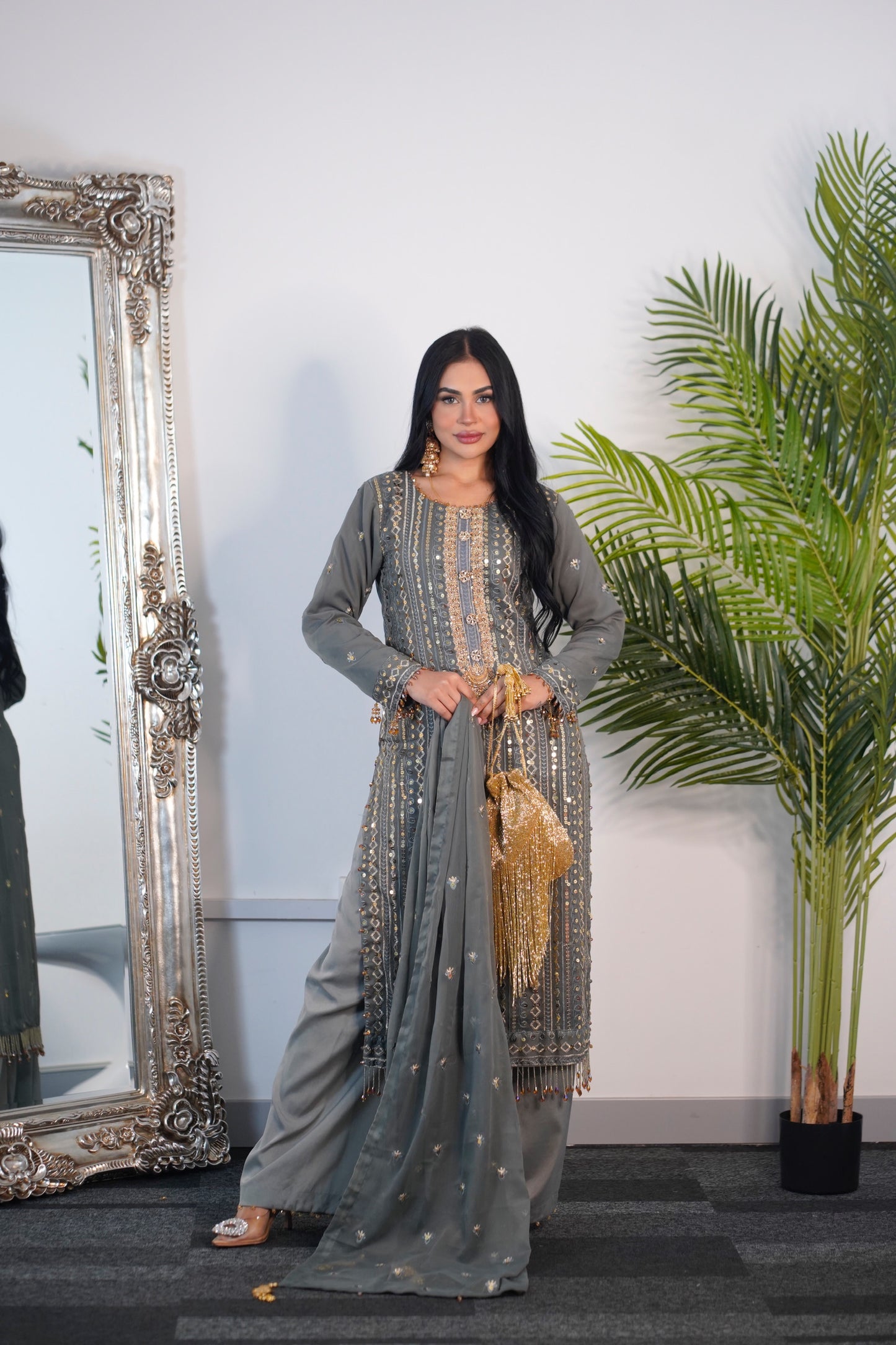 Noori - Cutdana - Gray