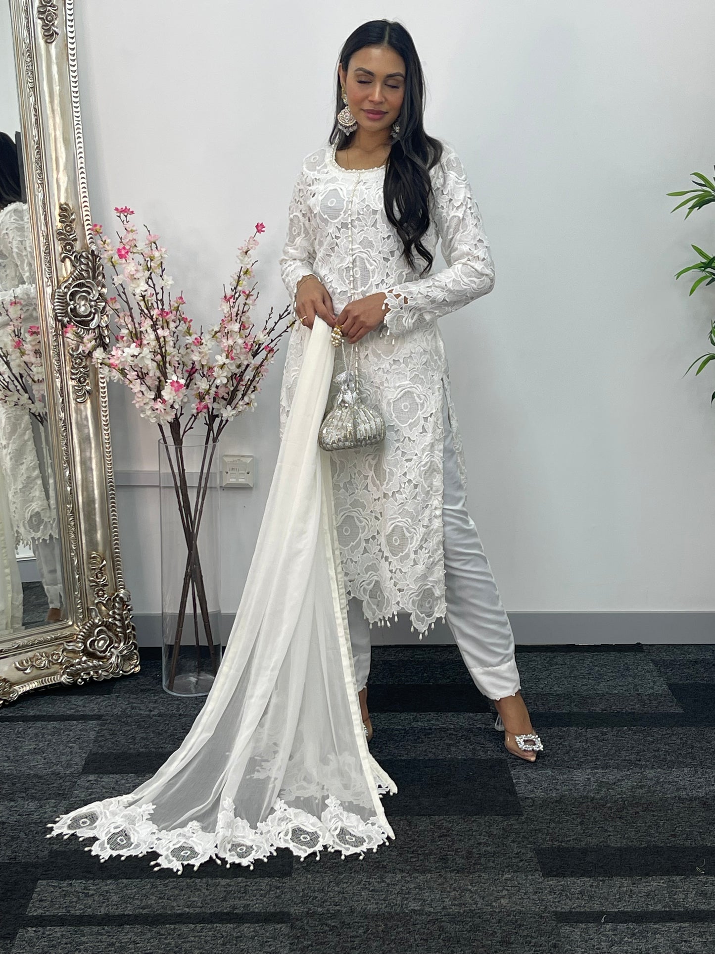 Lacy Crochet - diya - white - dia