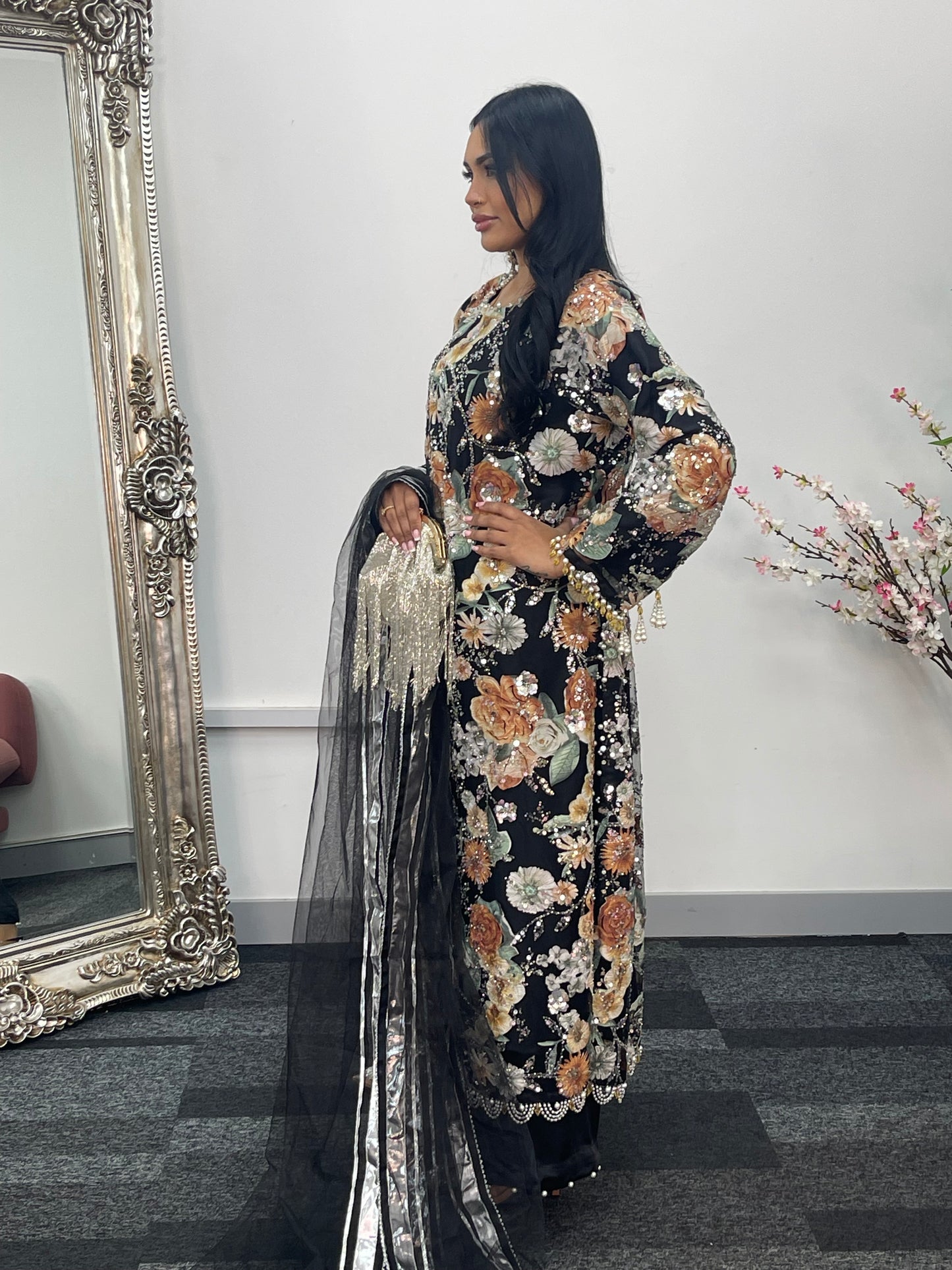 Kareena - Cut Dana Net- Orange- Karina