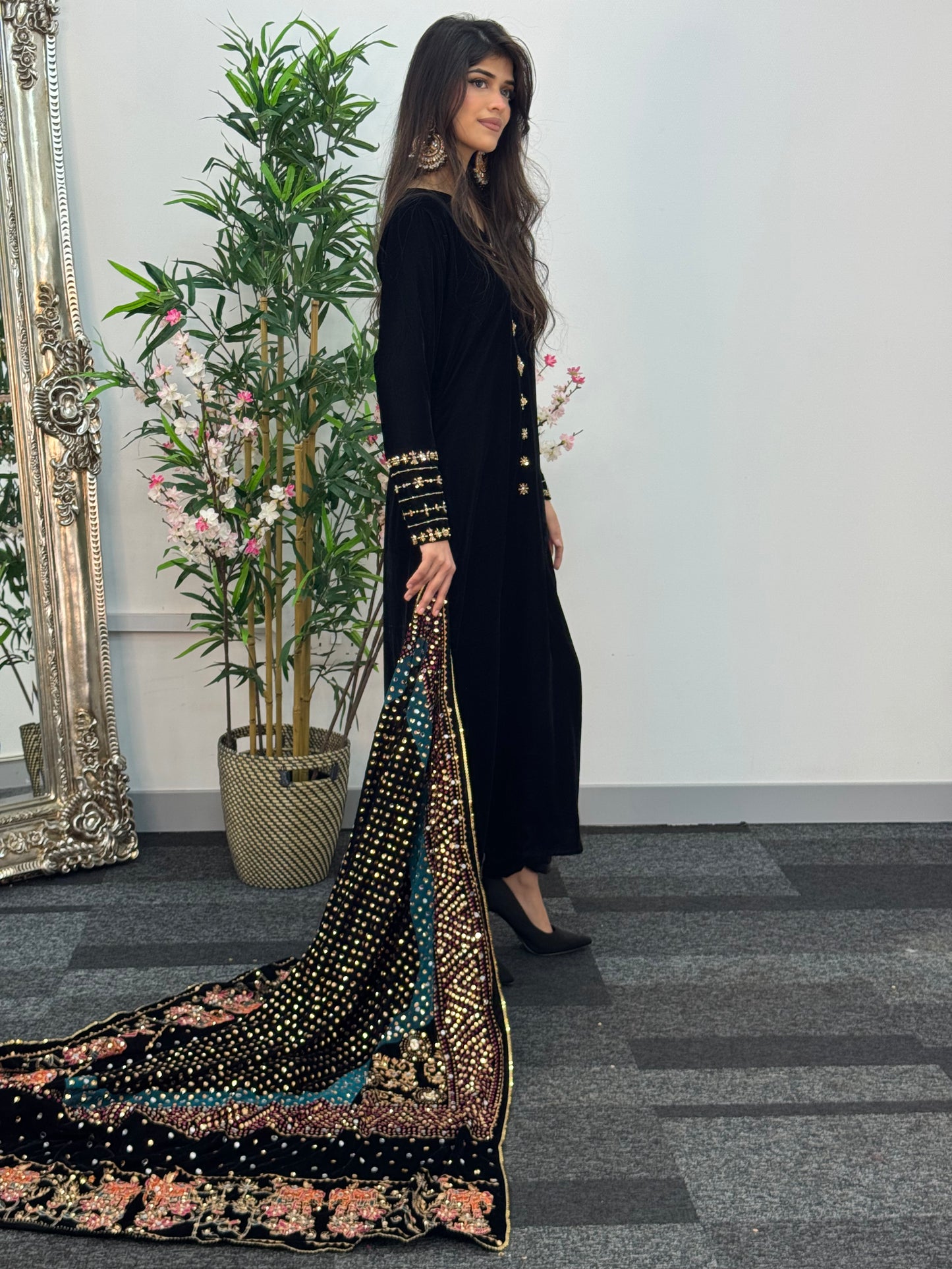 Komal - Black Velvet