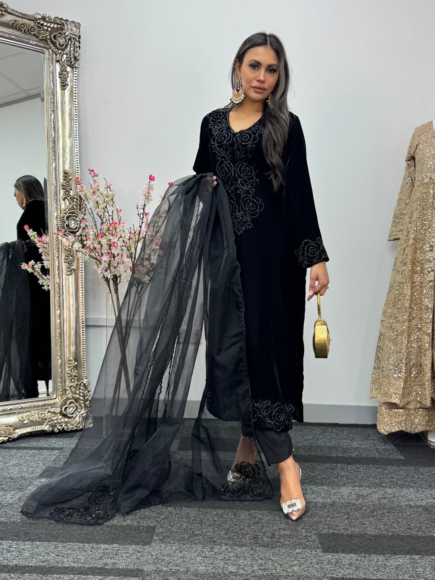 Moti Sitaray - Black Velvet Pret - Cutdana