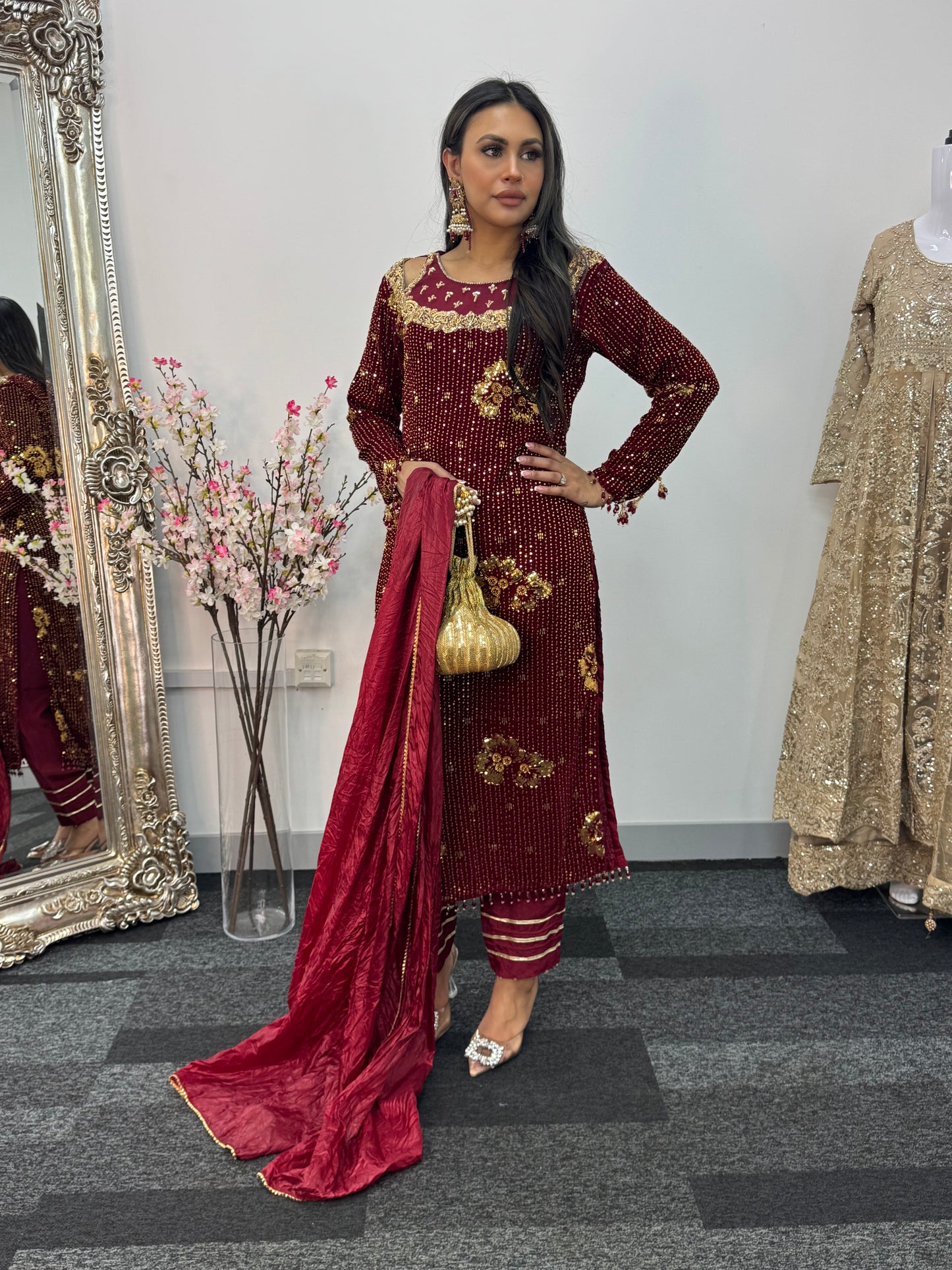 Dil bahar - Cutdana Velvet - Maroon