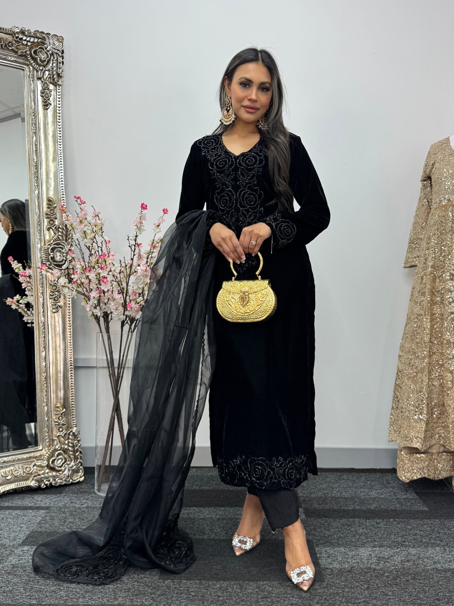 Moti Sitaray - Black Velvet Pret - Cutdana