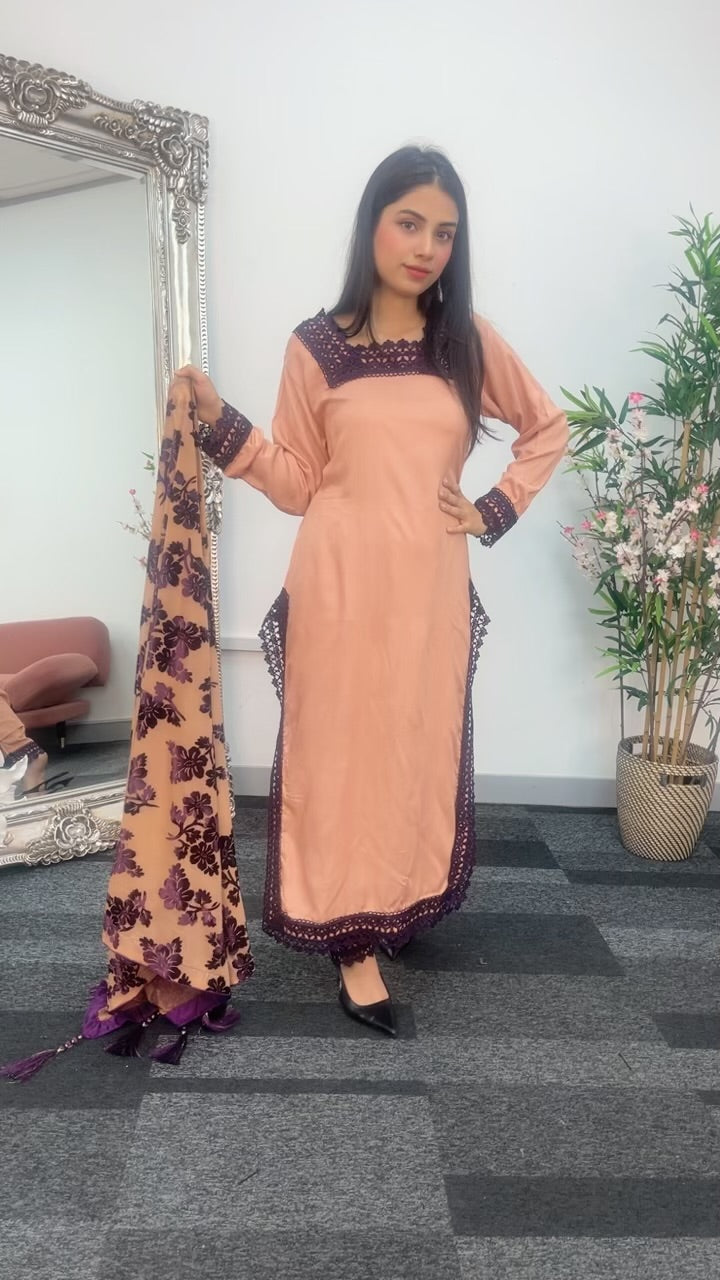 Plachi outfit - maroon