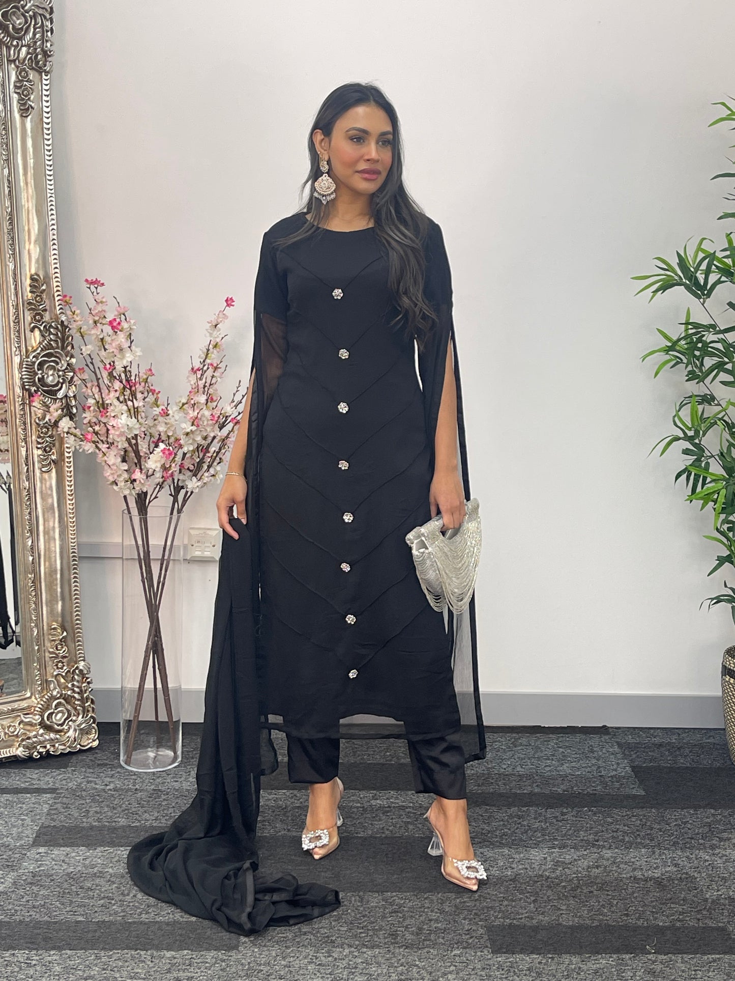 Black - Floor Length Sleeves - Chiffon Outfit - T