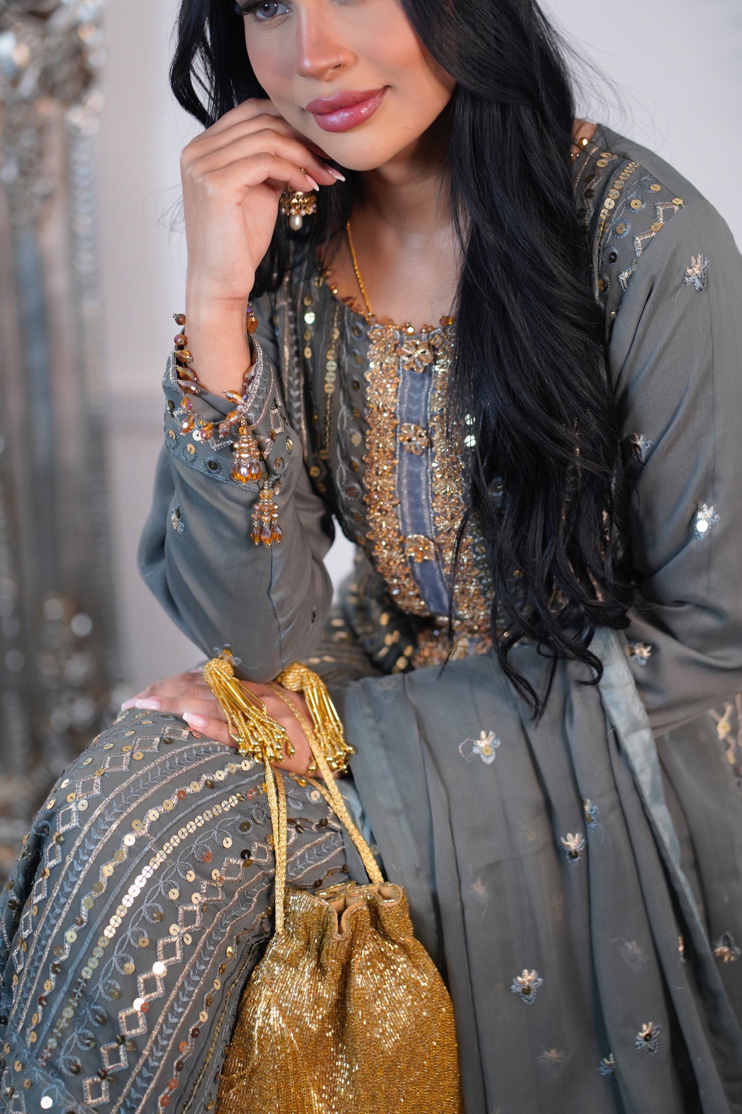 Noori - Cutdana - Gray
