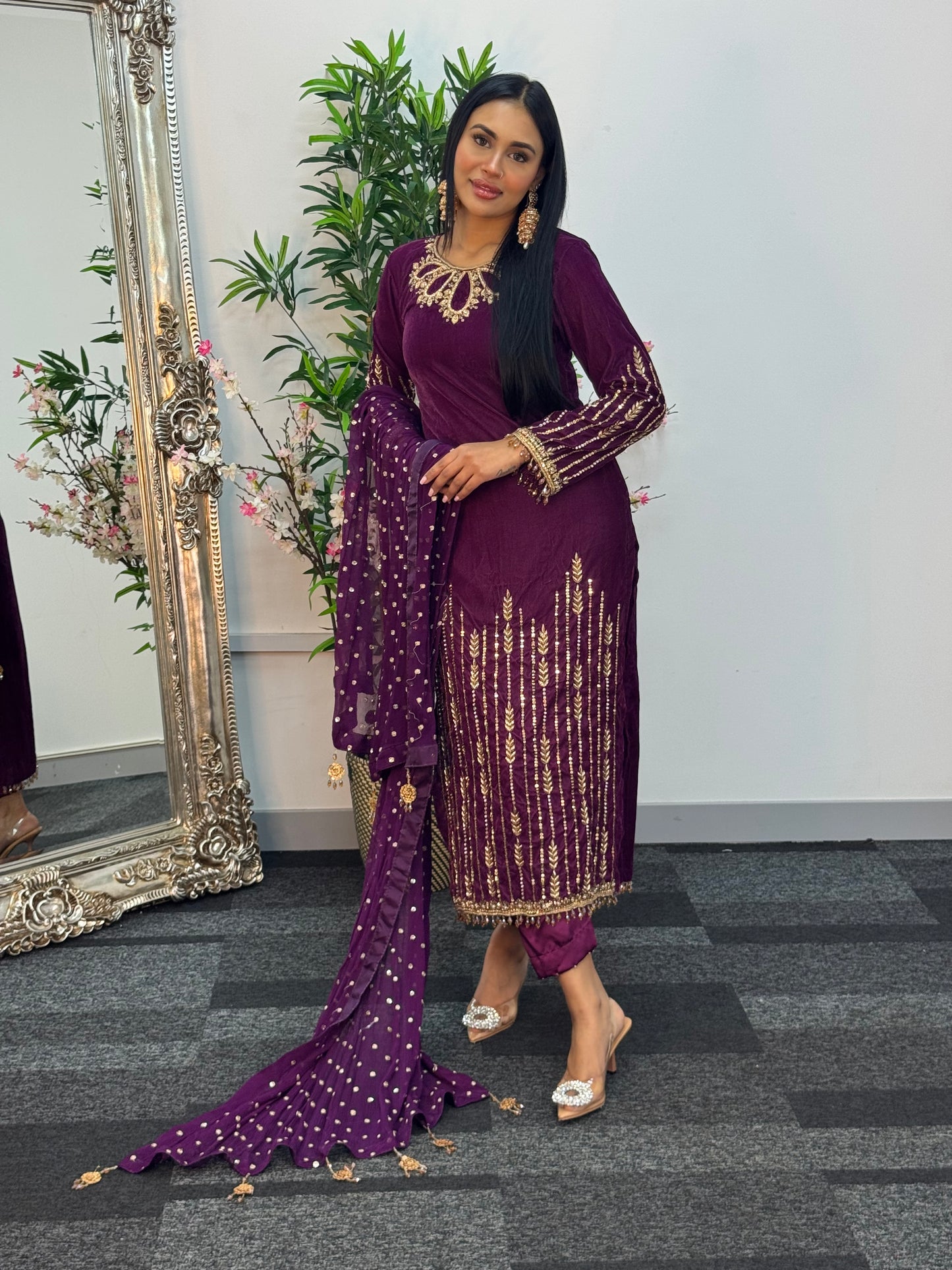 (Preorder 4 weeks) Khawab - Plum Velvet Pret -