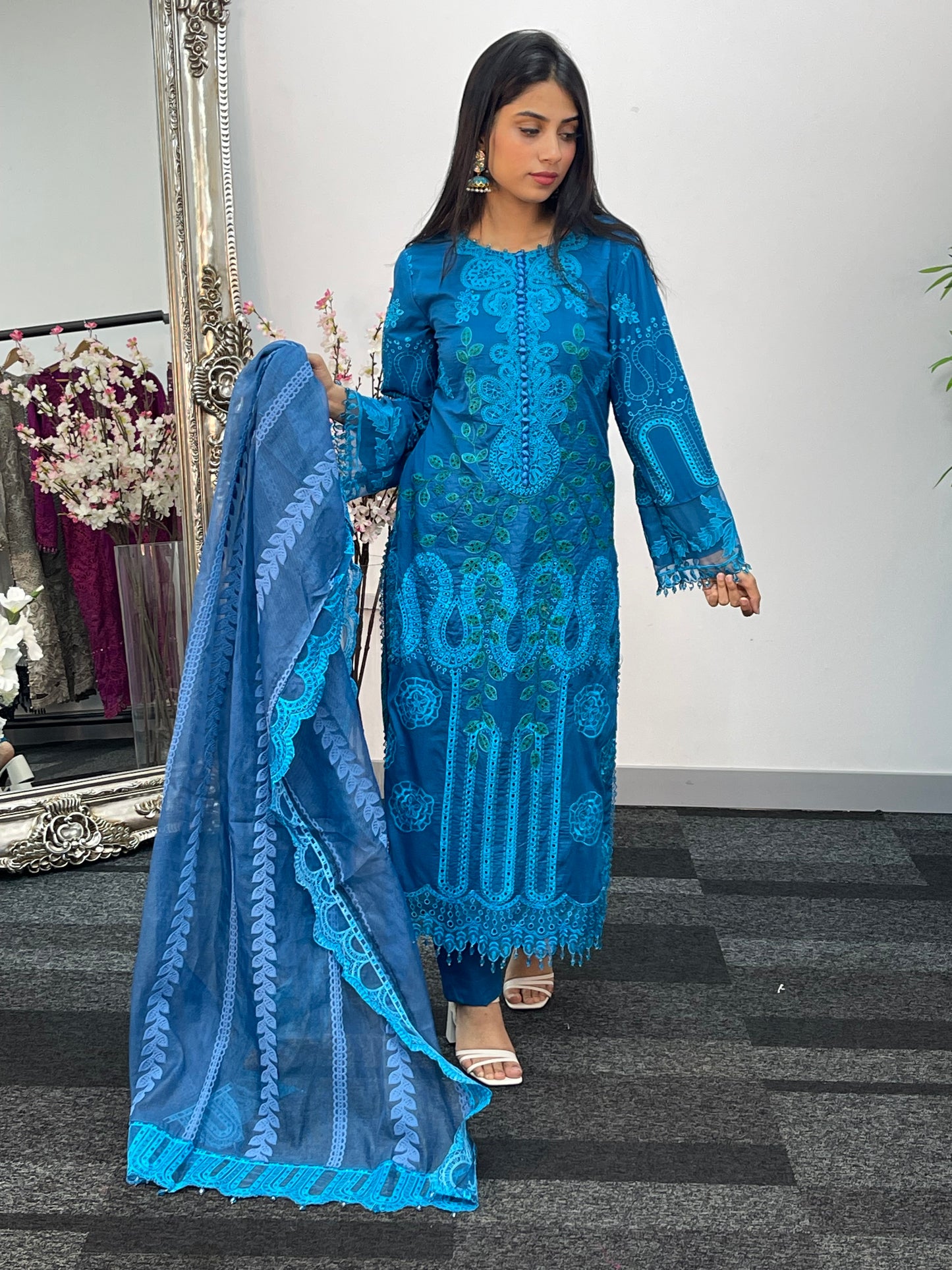 Maria B Inspired - Luxury Lawn 25 - Blue