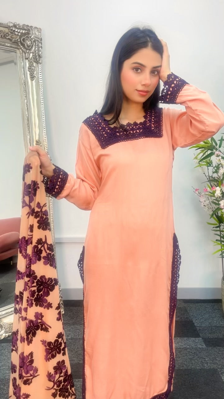 Plachi outfit - maroon