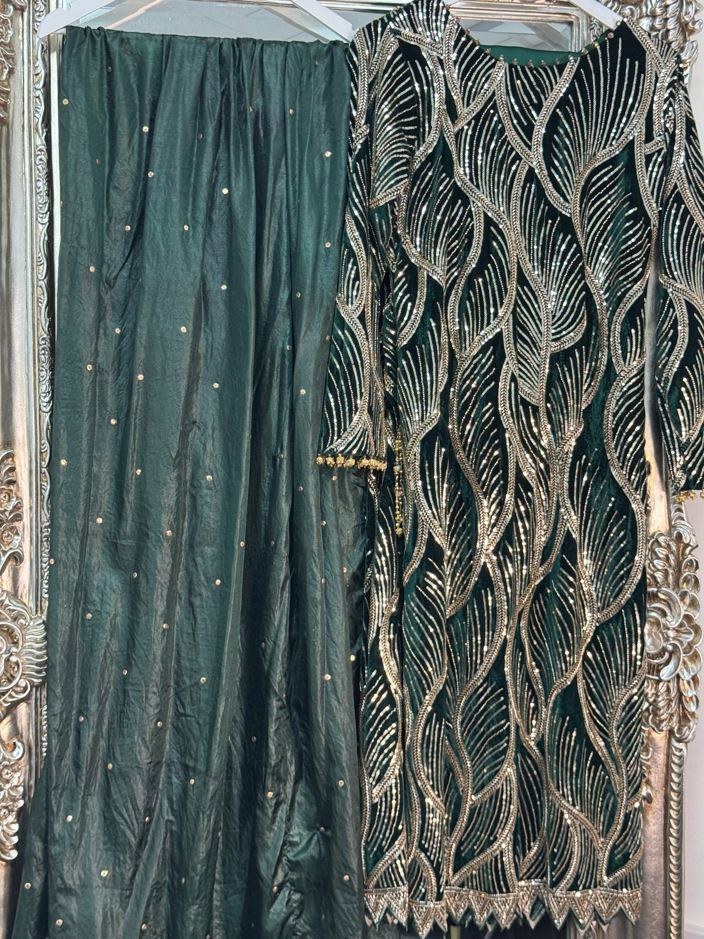 Pia - Cutdana Velvet - Green