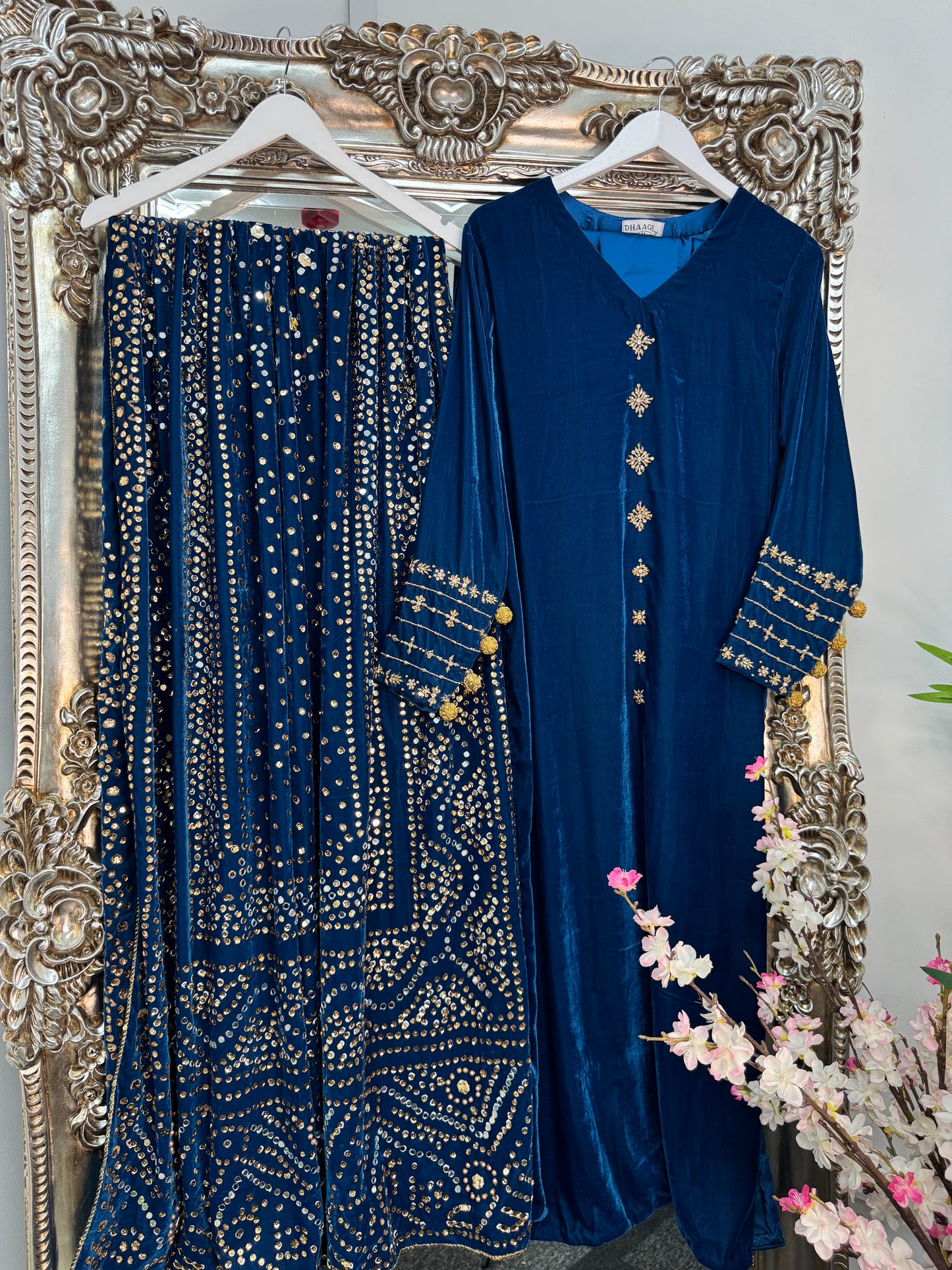 Komal - Teal Blue - Velvet