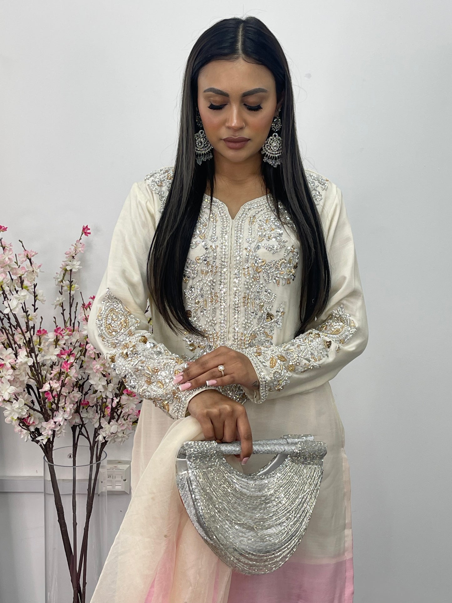 (Pre Order 3/4 Weeks)“Gulaabi” Luxury Outfit - Ombre Pink & Ivory