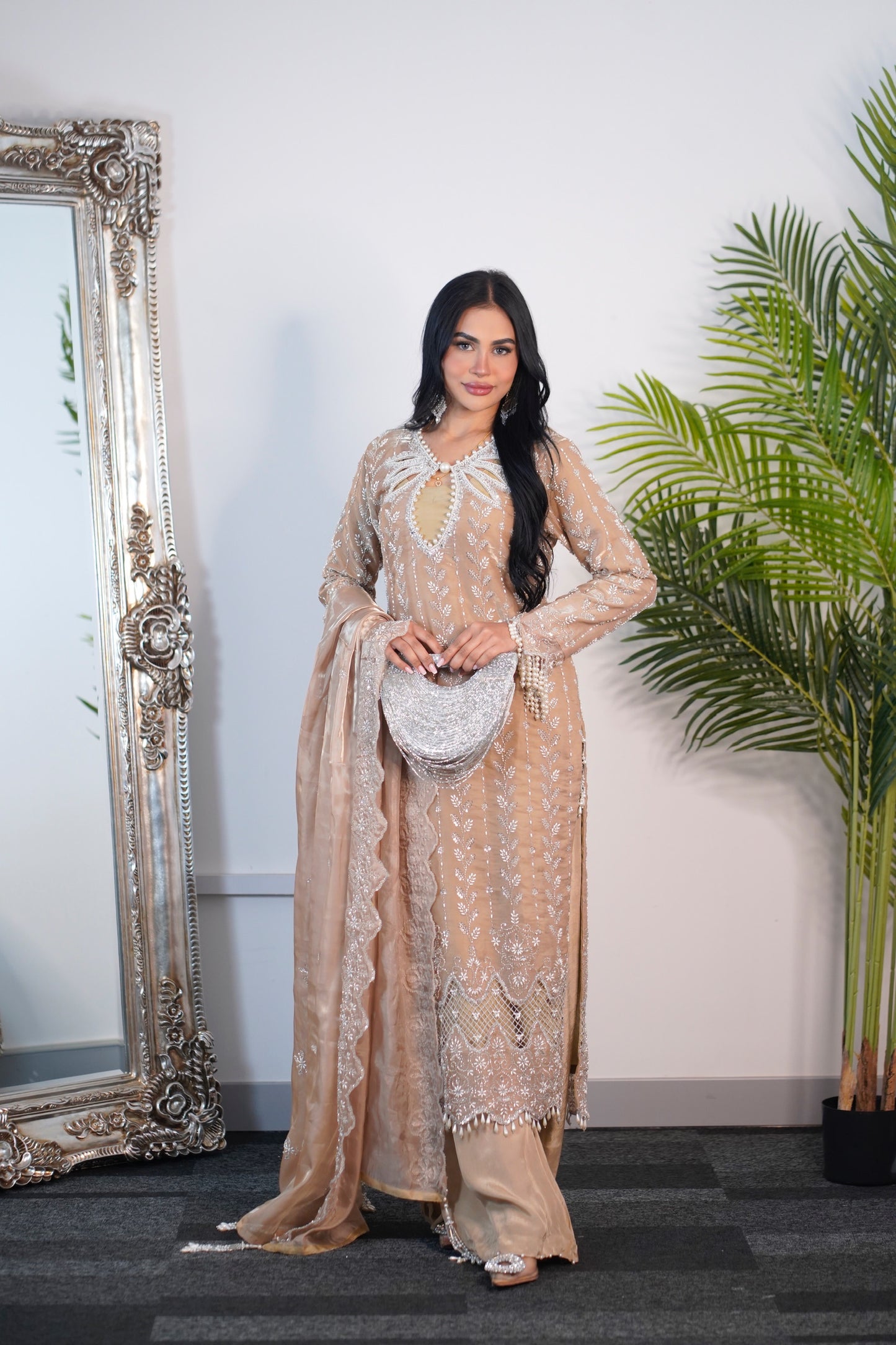 Choori - Cutdana - Nude