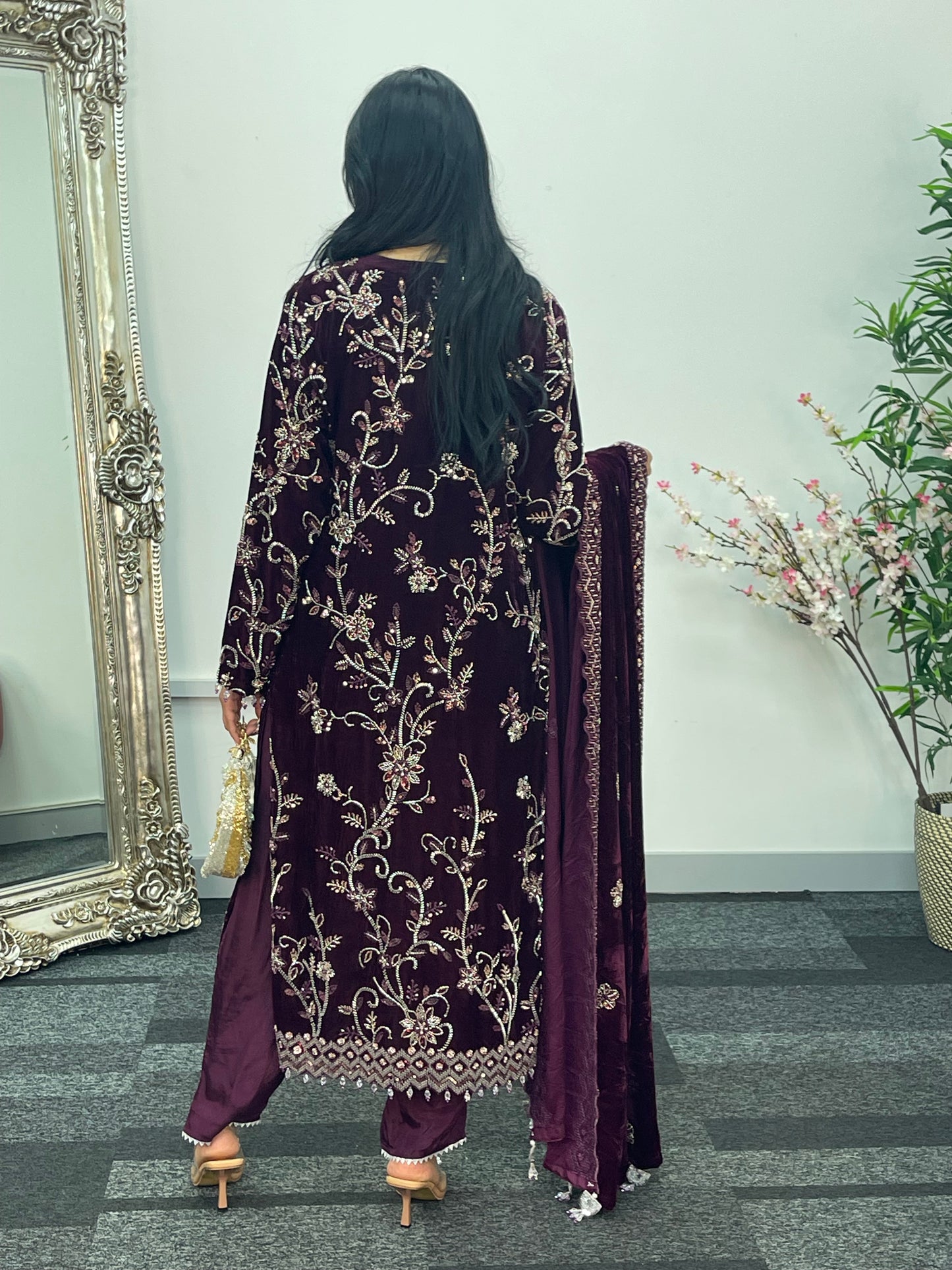 “Makhmal” Plum Velvet Cutdana - Party Wedding Outfit - AA