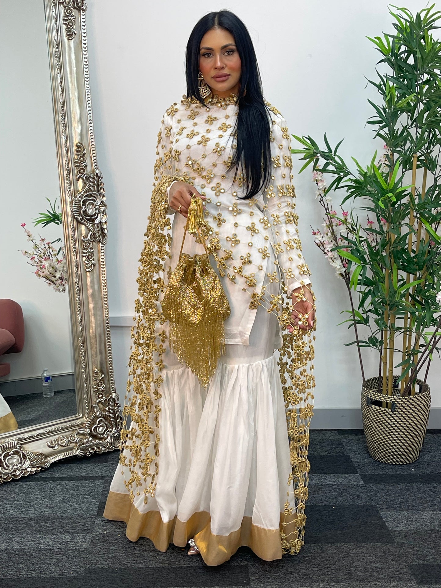 (Preorder 4-5 weeks) Posheeda Sheesh Dupatta with GARARA - Poshida Mirror Dupata -